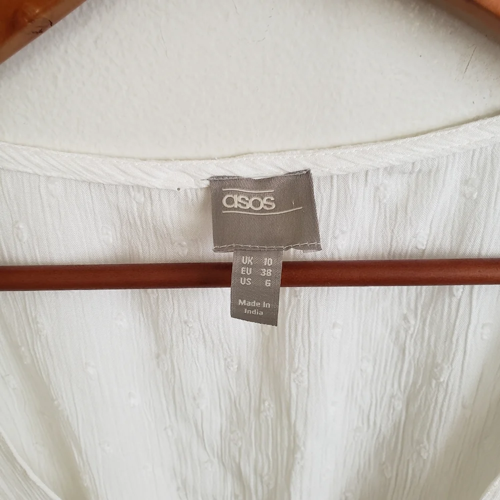 ASOS white lace up cutout crop top - Picture 4 of 7